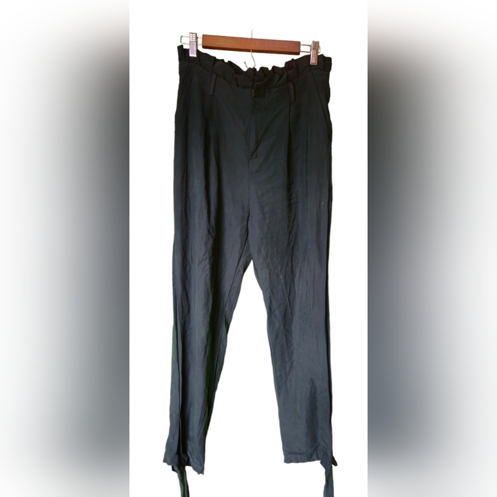 Lulu's Paperbag Pants with bow tie ankle detail